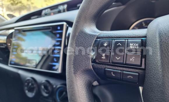 Buy Used Toyota Hilux White Car in Ezulwini in Hhohho Buy Used Toyota Hilux White Car in Ezulwini in Hhohho