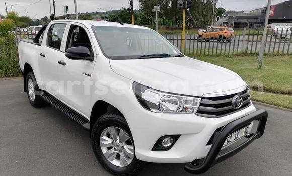 Buy Used Toyota Hilux White Car in Mbabane in Manzini Buy Used Toyota Hilux White Car in Mbabane in Manzini