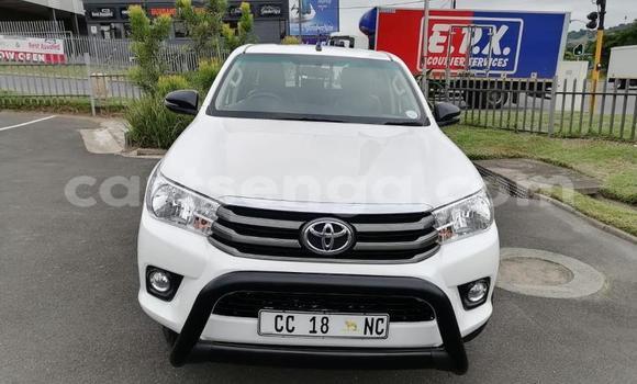Acheter Occasion Voiture Toyota Hilux Blanc à Mbabane, Manzini Acheter Occasion Voiture Toyota Hilux Blanc à Mbabane, Manzini