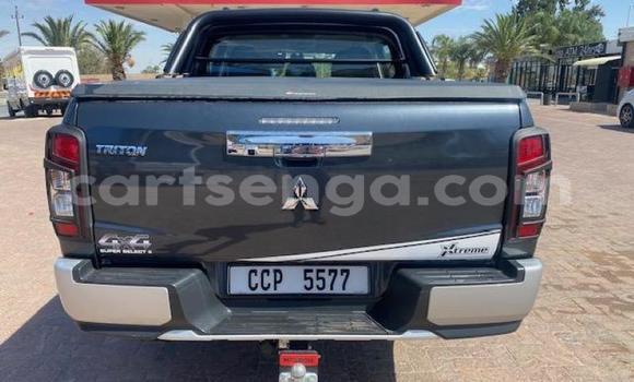 Acheter Occasion Voiture Mitsubishi Triton Noir à Ezulwini, Hhohho Acheter Occasion Voiture Mitsubishi Triton Noir à Ezulwini, Hhohho