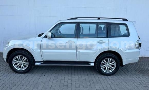 Nunua Ilio tumika Mitsubishi Pajero White Gari ndani ya Mbabane nchini Manzini