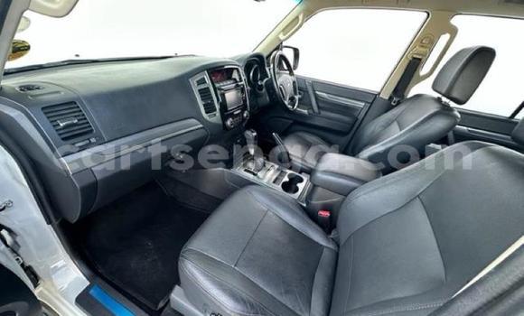 Buy Used Mitsubishi Pajero White Car in Mbabane in Manzini Buy Used Mitsubishi Pajero White Car in Mbabane in Manzini