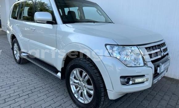 Buy Used Mitsubishi Pajero White Car in Mbabane in Manzini Buy Used Mitsubishi Pajero White Car in Mbabane in Manzini