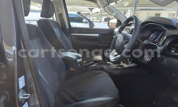 Buy Used Toyota Hilux Silver Car in Mbabane in Manzini Buy Used Toyota Hilux Silver Car in Mbabane in Manzini