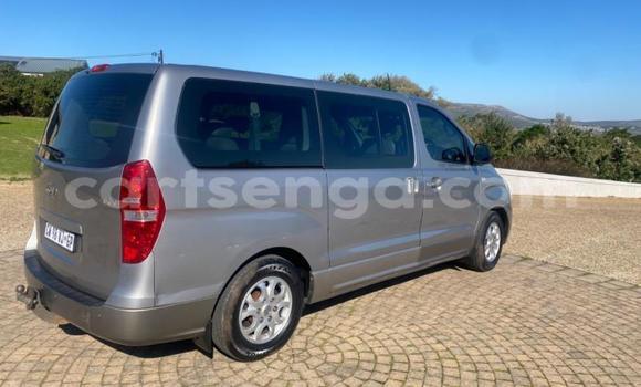 Acheter Occasion Voiture Hyundai H1 Gris à Mbabane, Manzini Acheter Occasion Voiture Hyundai H1 Gris à Mbabane, Manzini