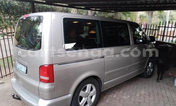 Buy Used Volkswagen Caravelle Silver Car in Mbabane in Manzini Buy Used Volkswagen Caravelle Silver Car in Mbabane in Manzini