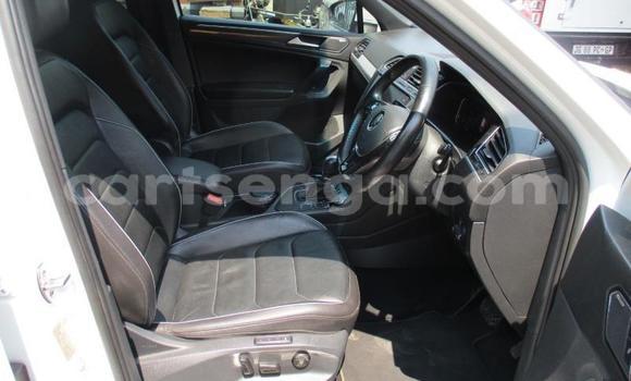 Buy Used Volkswagen Tiguan White Car in Ezulwini in Hhohho Buy Used Volkswagen Tiguan White Car in Ezulwini in Hhohho