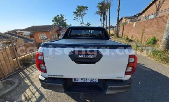 Acheter Occasion Voiture Toyota Hilux Blanc à Mbabane, Manzini Acheter Occasion Voiture Toyota Hilux Blanc à Mbabane, Manzini