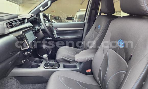Buy Used Toyota Hilux Silver Car in Ezulwini in Hhohho Buy Used Toyota Hilux Silver Car in Ezulwini in Hhohho