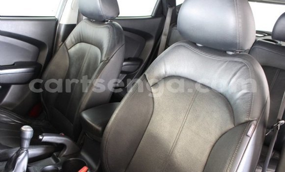 Buy Used Hyundai ix35 Silver Car in Mbabane in Manzini Buy Used Hyundai ix35 Silver Car in Mbabane in Manzini