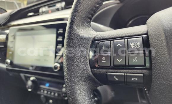 Buy Used Toyota Hilux Silver Car in Ezulwini in Hhohho Buy Used Toyota Hilux Silver Car in Ezulwini in Hhohho