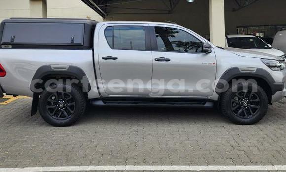 Buy Used Toyota Hilux Silver Car in Ezulwini in Hhohho Buy Used Toyota Hilux Silver Car in Ezulwini in Hhohho