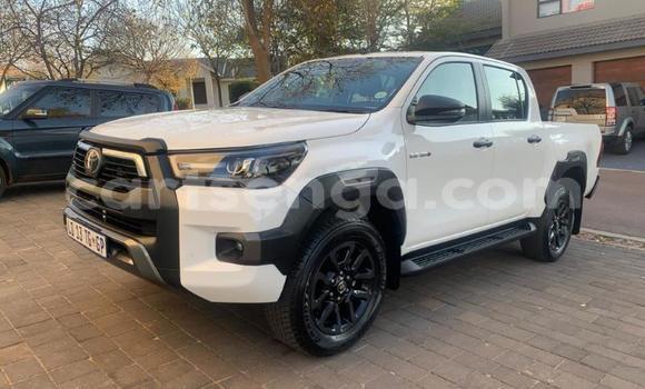 Acheter Occasion Voiture Toyota Hilux Blanc à Mbabane, Manzini Acheter Occasion Voiture Toyota Hilux Blanc à Mbabane, Manzini