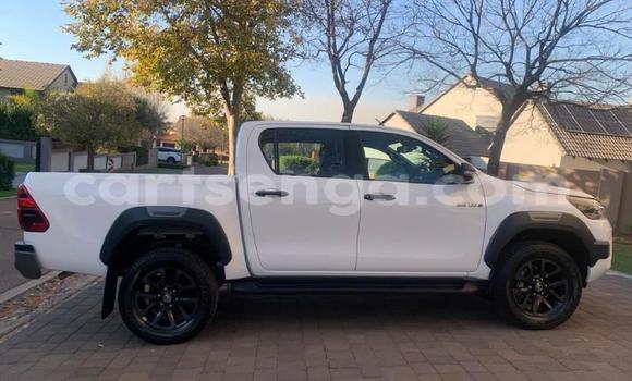 Acheter Occasion Voiture Toyota Hilux Blanc à Mbabane, Manzini Acheter Occasion Voiture Toyota Hilux Blanc à Mbabane, Manzini
