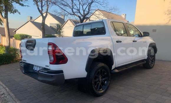 Acheter Occasion Voiture Toyota Hilux Blanc à Mbabane, Manzini Acheter Occasion Voiture Toyota Hilux Blanc à Mbabane, Manzini