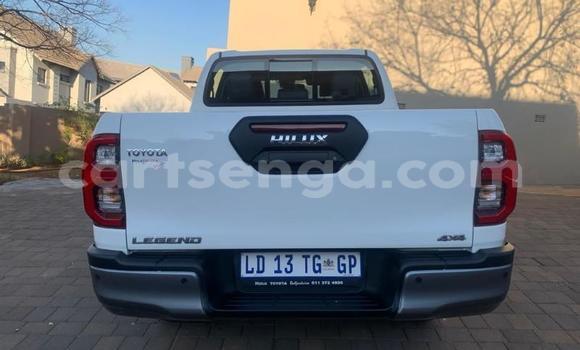 Acheter Occasion Voiture Toyota Hilux Blanc à Mbabane, Manzini Acheter Occasion Voiture Toyota Hilux Blanc à Mbabane, Manzini