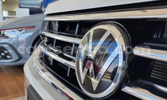 Buy Used Volkswagen Tiguan Silver Car in Ezulwini in Hhohho Buy Used Volkswagen Tiguan Silver Car in Ezulwini in Hhohho