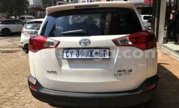 Buy Used Toyota RAV4 White Car in Mbabane in Manzini Buy Used Toyota RAV4 White Car in Mbabane in Manzini