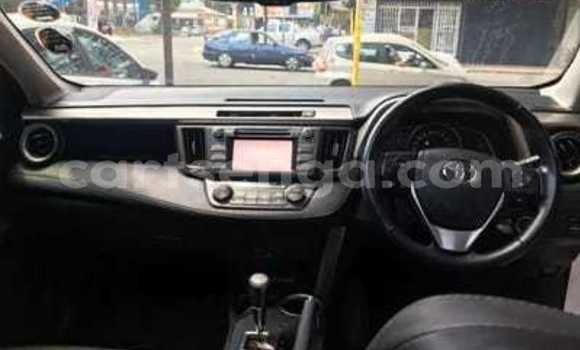 Buy Used Toyota RAV4 White Car in Mbabane in Manzini Buy Used Toyota RAV4 White Car in Mbabane in Manzini