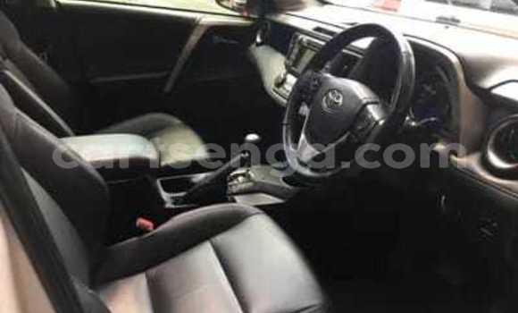 Buy Used Toyota RAV4 White Car in Mbabane in Manzini Buy Used Toyota RAV4 White Car in Mbabane in Manzini
