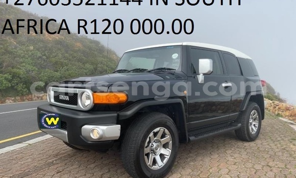 Nunua Ilio tumika Toyota FJ Cruiser Black Gari ndani ya Mbabane nchini Manzini