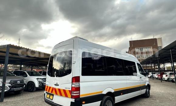 Acheter Occasion Utilitaire Mercedes‒Benz Sprinter Blanc à Big Bend, Lubombo Acheter Occasion Utilitaire Mercedes‒Benz Sprinter Blanc à Big Bend, Lubombo
