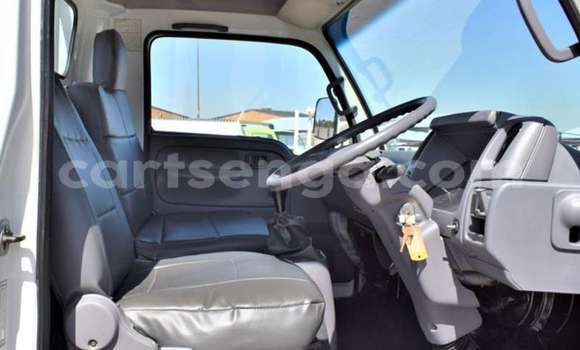Acheter Occasion Utilitaire Nissan UD Blanc à Big Bend, Lubombo District Acheter Occasion Utilitaire Nissan UD Blanc à Big Bend, Lubombo District