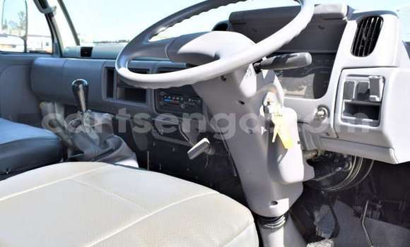 Acheter Occasion Utilitaire Nissan UD Blanc à Big Bend, Lubombo District Acheter Occasion Utilitaire Nissan UD Blanc à Big Bend, Lubombo District