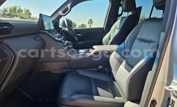 Nunua Ilio tumika Toyota Land Cruiser Prado Silver Gari ndani ya Big Bend nchini Wilaya ya Lubombo Nunua Ilio tumika Toyota Land Cruiser Prado Silver Gari ndani ya Big Bend nchini Wilaya ya Lubombo