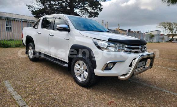 Buy Used Toyota Hilux White Car in Big Bend in Lubombo District Buy Used Toyota Hilux White Car in Big Bend in Lubombo District