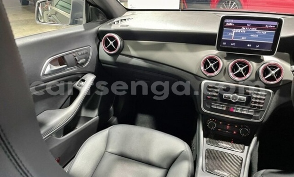 Nunua Ilio tumika Mercedes‒Benz CLA-klasse Silver Gari ndani ya Big Bend nchini Wilaya ya Lubombo Nunua Ilio tumika Mercedes‒Benz CLA-klasse Silver Gari ndani ya Big Bend nchini Wilaya ya Lubombo