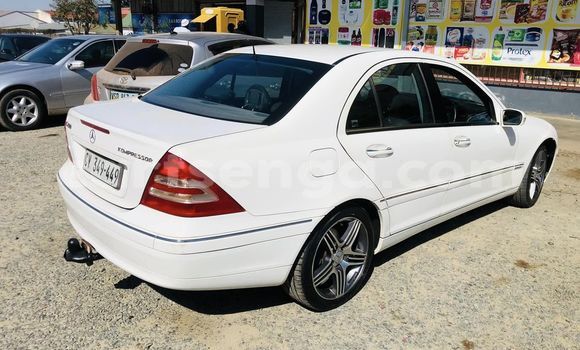 Acheter Occasion Voiture Mercedes-Benz C-Classe Blanc à Mbabane, Manzini Acheter Occasion Voiture Mercedes-Benz C-Classe Blanc à Mbabane, Manzini