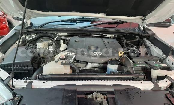 Buy Used Toyota Hilux White Car in Mbabane in Manzini Buy Used Toyota Hilux White Car in Mbabane in Manzini