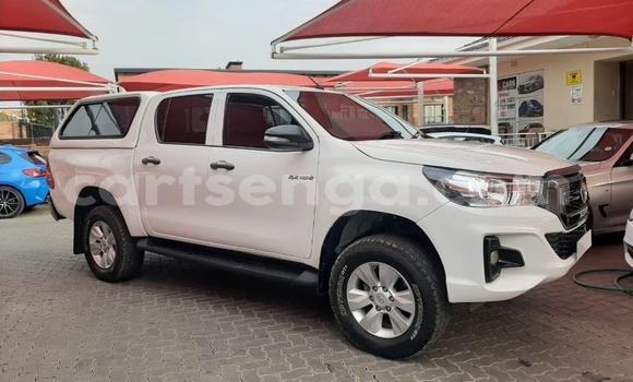 Buy Used Toyota Hilux White Car in Mbabane in Manzini Buy Used Toyota Hilux White Car in Mbabane in Manzini