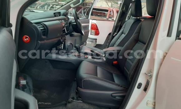 Buy Used Toyota Hilux White Car in Mbabane in Manzini Buy Used Toyota Hilux White Car in Mbabane in Manzini