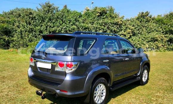 Acheter Occasion Voiture Toyota Fortuner Gris à Ezulwini, Hhohho Acheter Occasion Voiture Toyota Fortuner Gris à Ezulwini, Hhohho