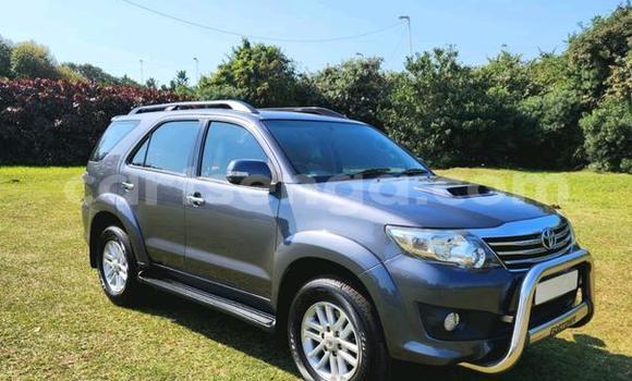 Acheter Occasion Voiture Toyota Fortuner Gris à Ezulwini, Hhohho Acheter Occasion Voiture Toyota Fortuner Gris à Ezulwini, Hhohho