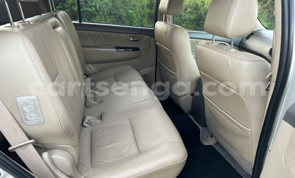 Acheter Occasion Voiture Toyota Fortuner Beige à Hlatikulu, Shiselweni District Acheter Occasion Voiture Toyota Fortuner Beige à Hlatikulu, Shiselweni District