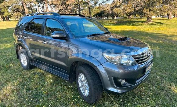 Acheter Occasion Voiture Toyota Fortuner Gris à Ezulwini, Hhohho Acheter Occasion Voiture Toyota Fortuner Gris à Ezulwini, Hhohho