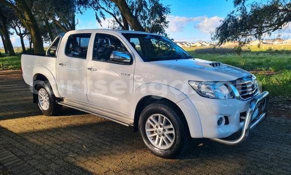 Acheter Occasion Voiture Toyota Hilux Blanc à Hlatikulu, Shiselweni District Acheter Occasion Voiture Toyota Hilux Blanc à Hlatikulu, Shiselweni District