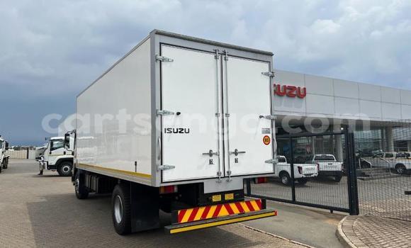 Acheter Occasion Utilitaire Isuzu FTR 850 Blanc à Mbabane, Manzini Acheter Occasion Utilitaire Isuzu FTR 850 Blanc à Mbabane, Manzini