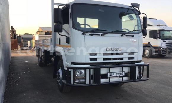 Acheter Occasion Utilitaire Isuzu FTR 850 Blanc à Mbabane, Manzini Acheter Occasion Utilitaire Isuzu FTR 850 Blanc à Mbabane, Manzini
