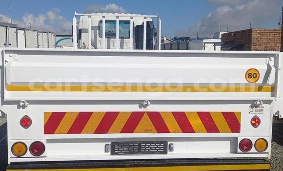 Acheter Occasion Utilitaire Isuzu FTR 850 Blanc à Mbabane, Manzini Acheter Occasion Utilitaire Isuzu FTR 850 Blanc à Mbabane, Manzini