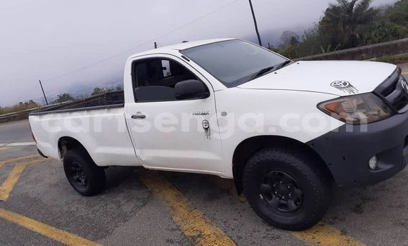 Acheter Occasion Voiture Toyota Hiluxe Revo Blanc à Lobamba, Manzini Acheter Occasion Voiture Toyota Hiluxe Revo Blanc à Lobamba, Manzini