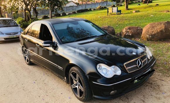 Acheter Occasion Voiture Mercedes-Benz C-Classe Noir à Manzini, Manzini Acheter Occasion Voiture Mercedes-Benz C-Classe Noir à Manzini, Manzini