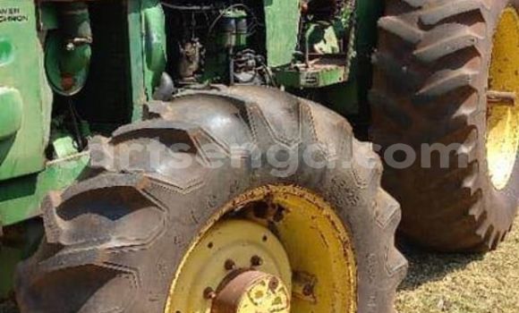 Acheter Occasion Utilitaire Caterpillar 120 Vert à Manzini, Manzini Acheter Occasion Utilitaire Caterpillar 120 Vert à Manzini, Manzini