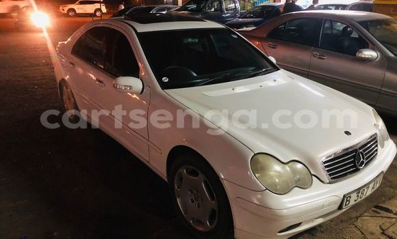 Nunua Ilio tumika Mercedes‒Benz C–Class White Gari ndani ya Manzini nchini Manzini Nunua Ilio tumika Mercedes‒Benz C–Class White Gari ndani ya Manzini nchini Manzini