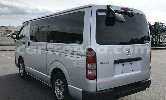 Nunua Ilio tumika Toyota Hiace Silver Gari ndani ya Mbabane nchini Manzini Nunua Ilio tumika Toyota Hiace Silver Gari ndani ya Mbabane nchini Manzini
