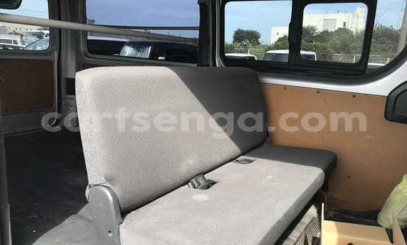 Nunua Ilio tumika Toyota Hiace Silver Gari ndani ya Mbabane nchini Manzini Nunua Ilio tumika Toyota Hiace Silver Gari ndani ya Mbabane nchini Manzini