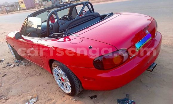 Nunua Ilio tumika Mazda MX-3 Red Gari ndani ya Kwaluseni nchini Manzini Nunua Ilio tumika Mazda MX-3 Red Gari ndani ya Kwaluseni nchini Manzini